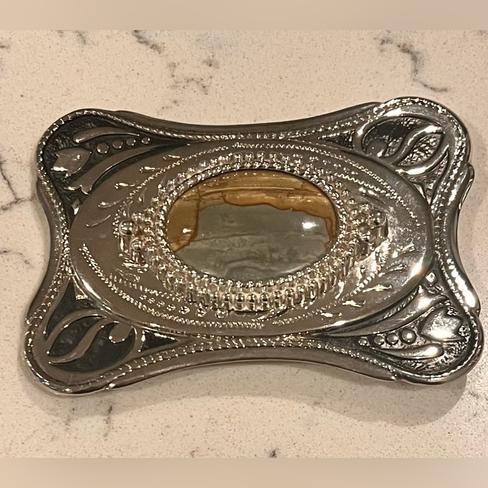 Silver Chrome Belt Buckle With Center Accent Great‎ Condition